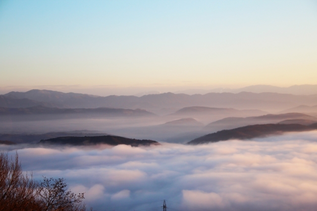 高谷山展望台は、「霧の海」が見えることで有名