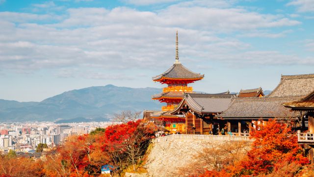 秋の一人旅人気の行き先2位は、京都