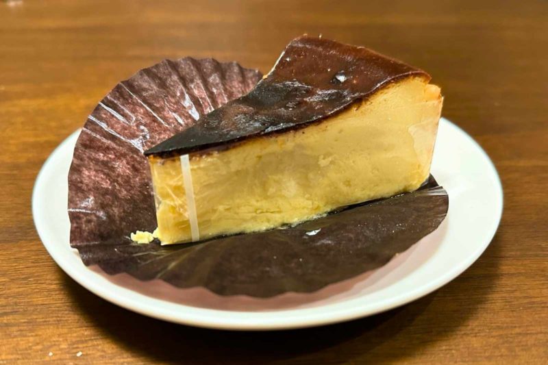 埼玉県秩父市　Bar Te・Airigh（チェ・アリー）　バスクチーズケーキ