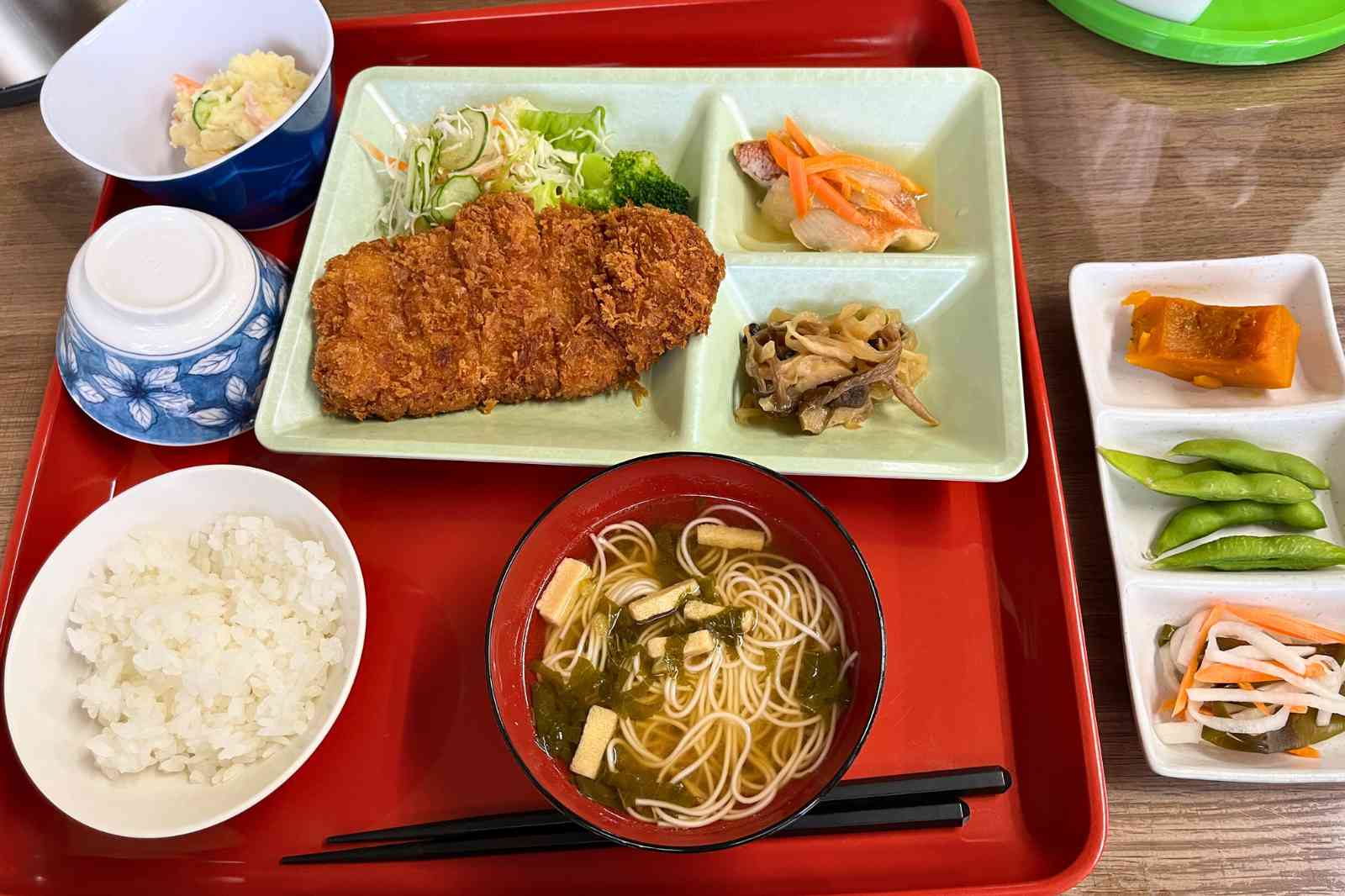 尾瀬　山小屋　夕食