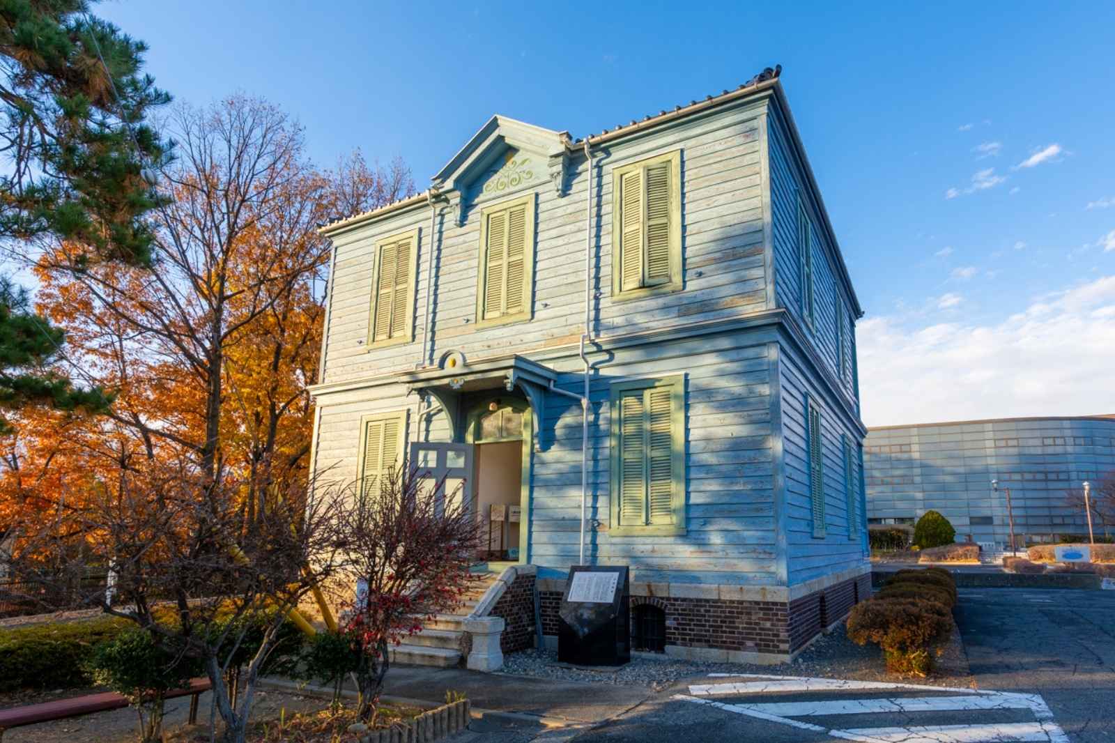 松本市旧司祭館の外観