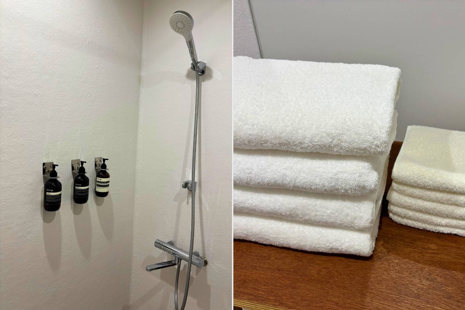moyaiのシャワールーム。清潔でふかふかタオルも用意されている