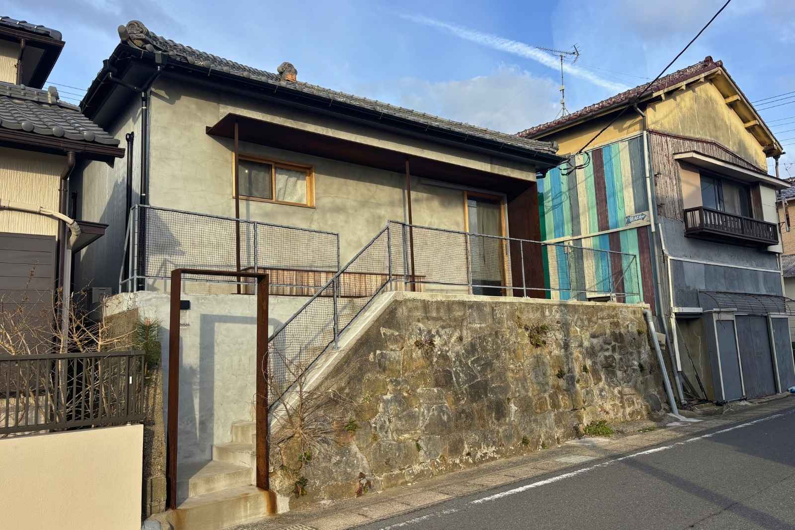 銚子・外川の漁師の番屋をリノベーションしたゲストハウスawaiの外観